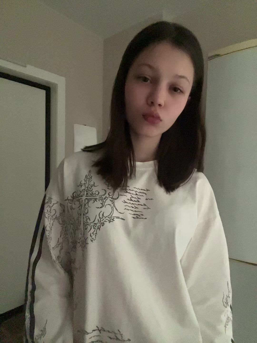 @palevaa_