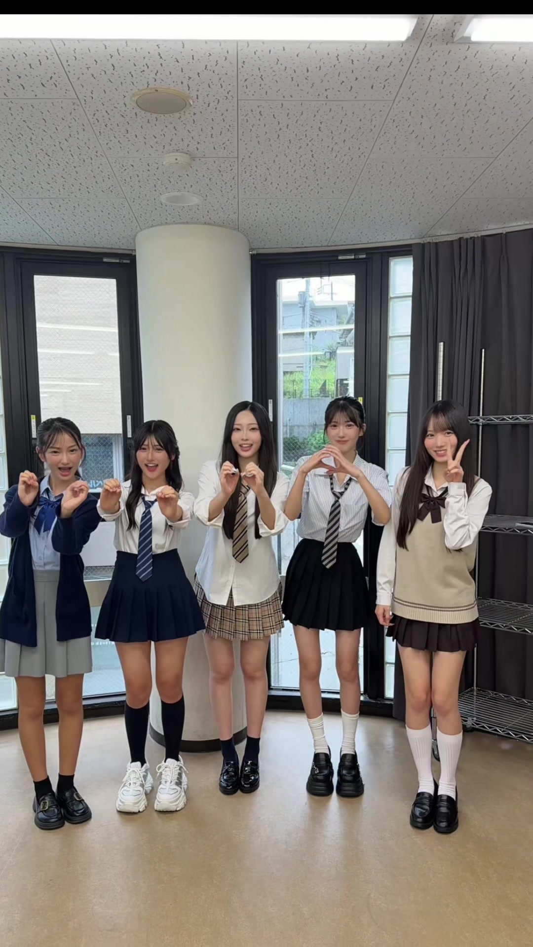 @るう