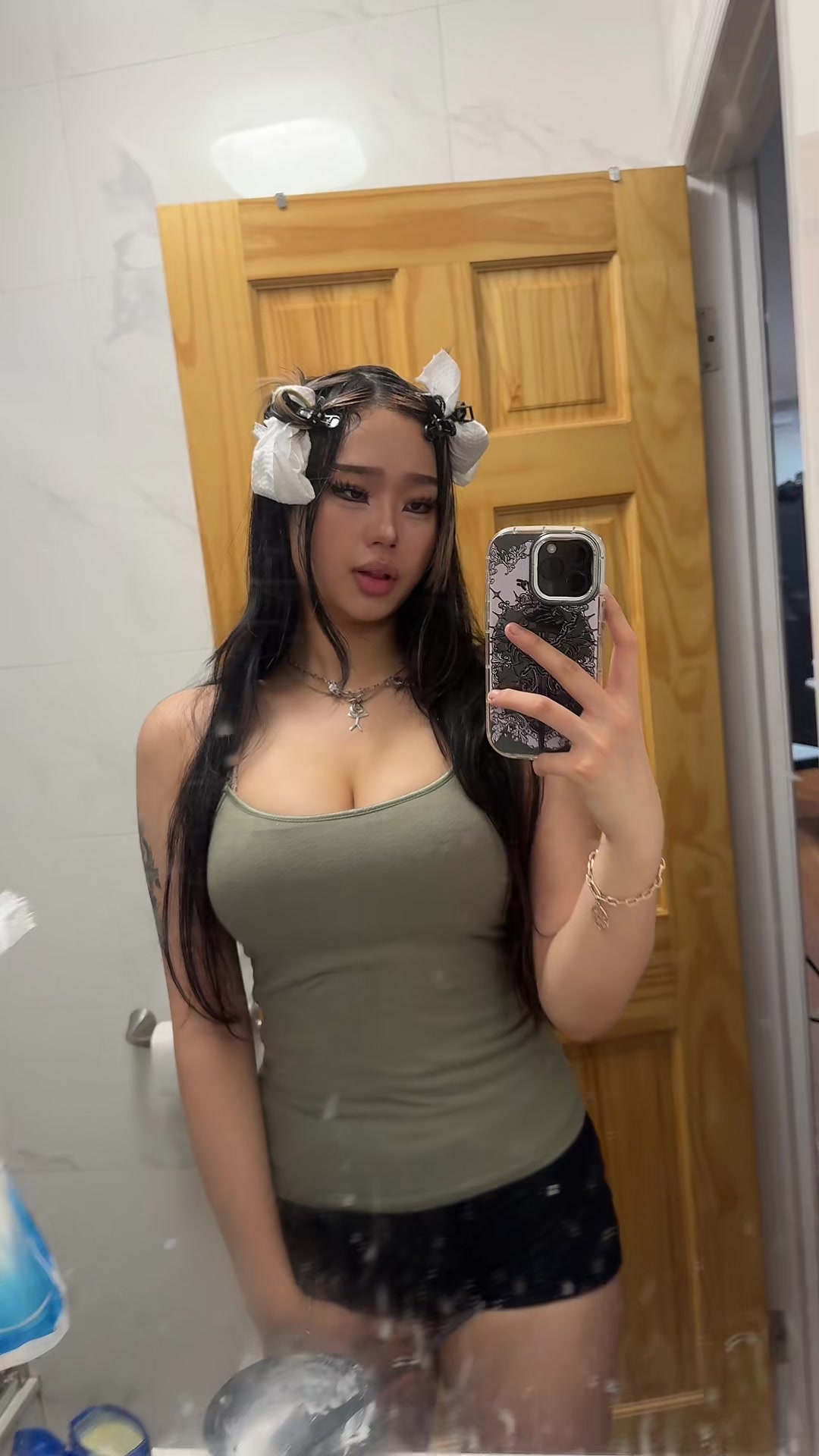 Annie Zheng ( cellow111) Urlebird