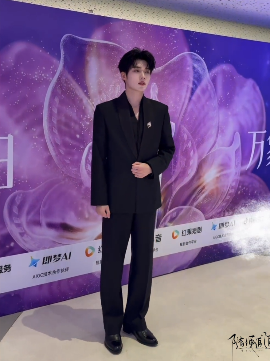 @Charon-卡戎