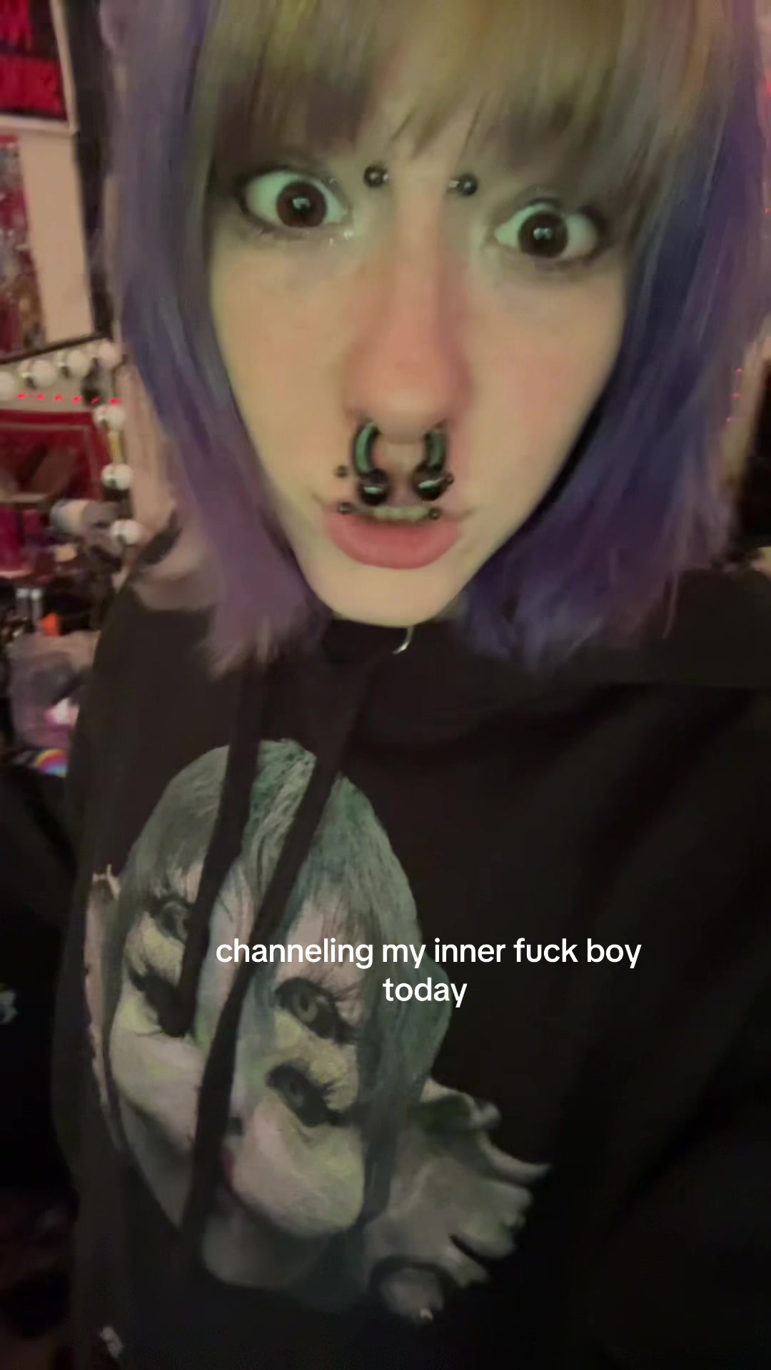 @naiv poop
