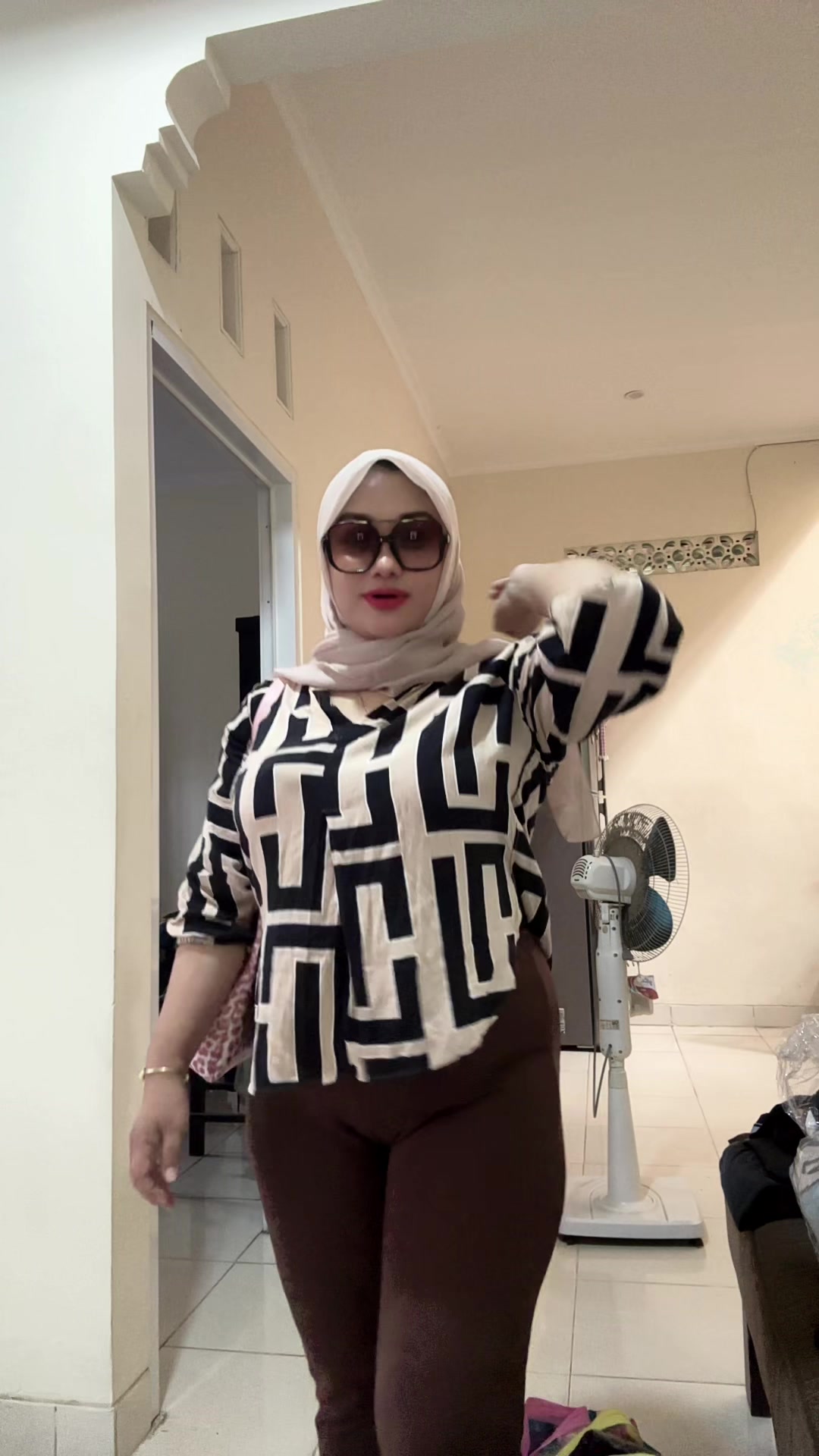 @momihzahwavarel