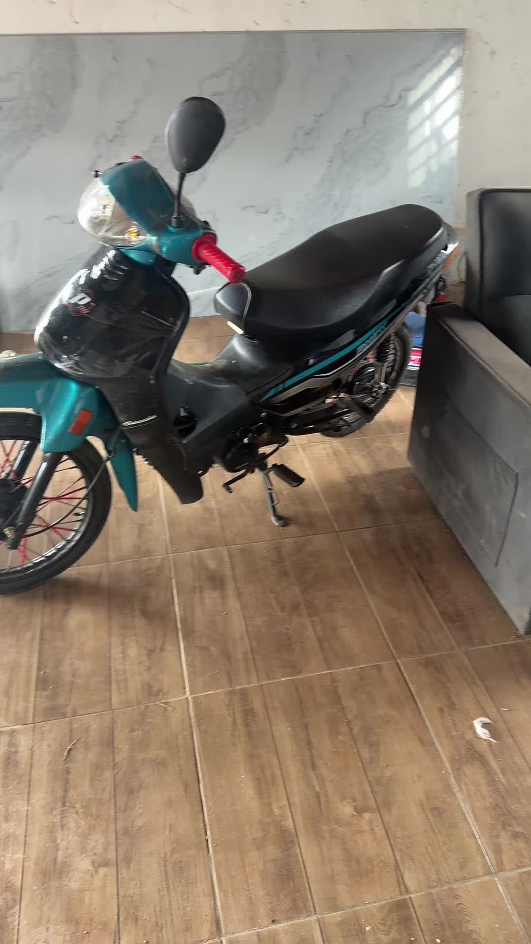 @Alejandro gonzalez automóviles