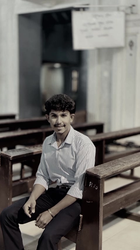 @Kaviya D