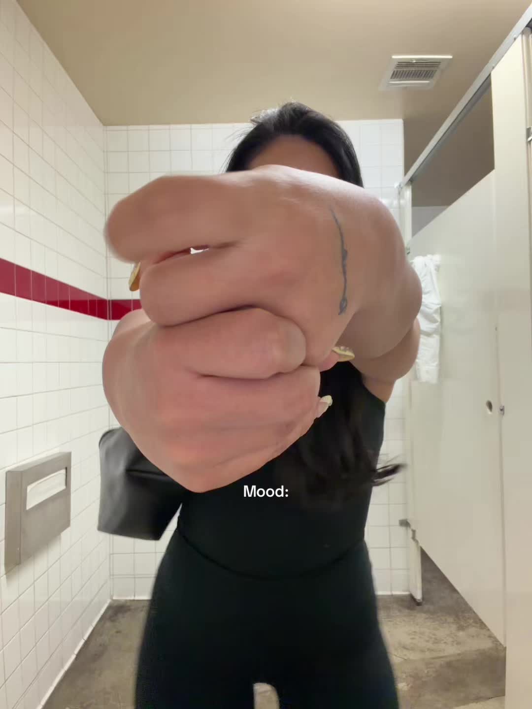 @__abyvillalobos_