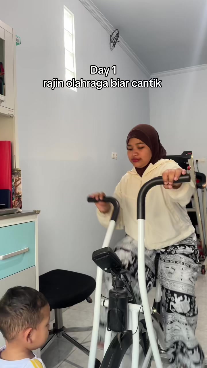 @Mucia.au