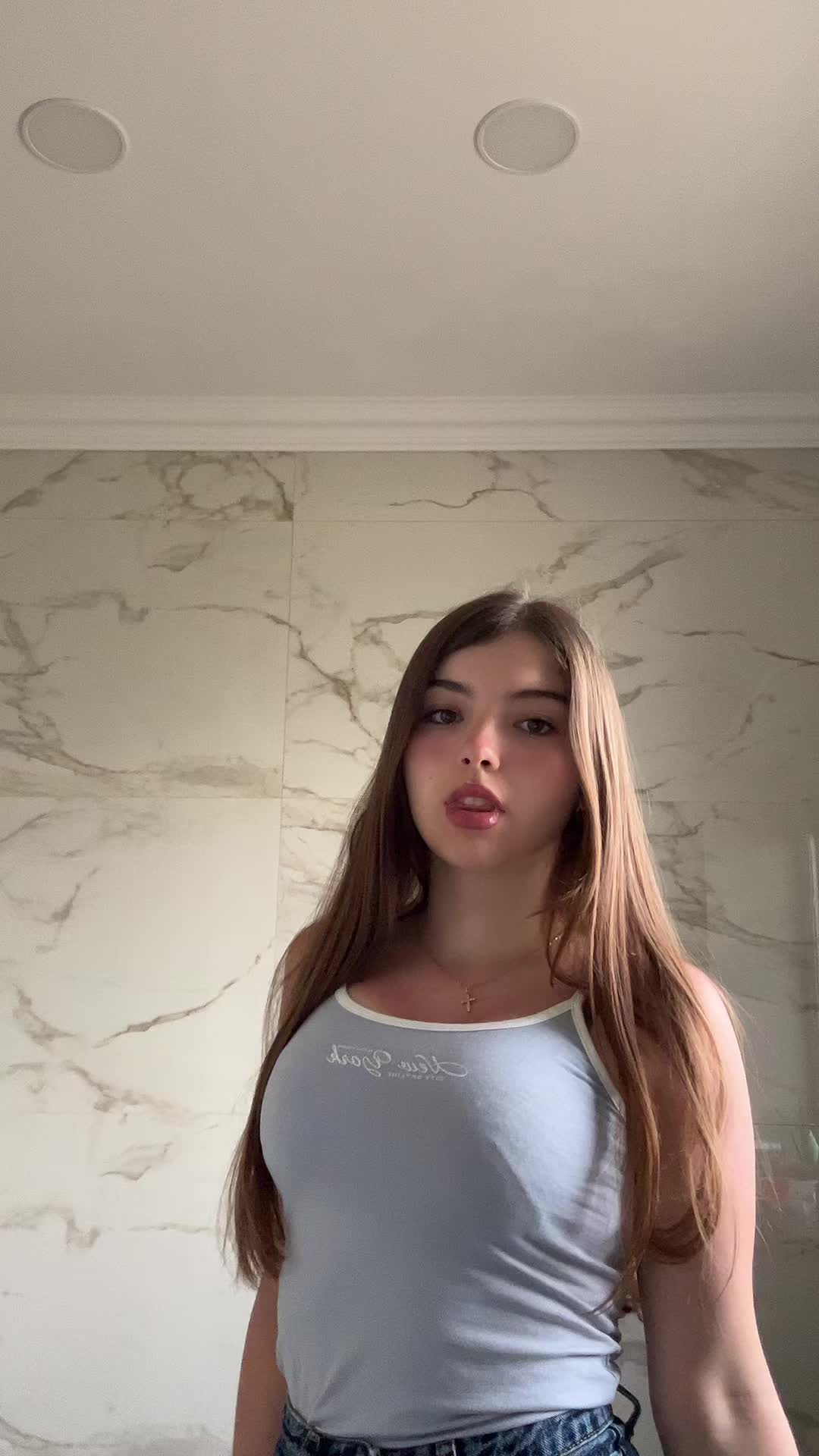 @Valeriaaa