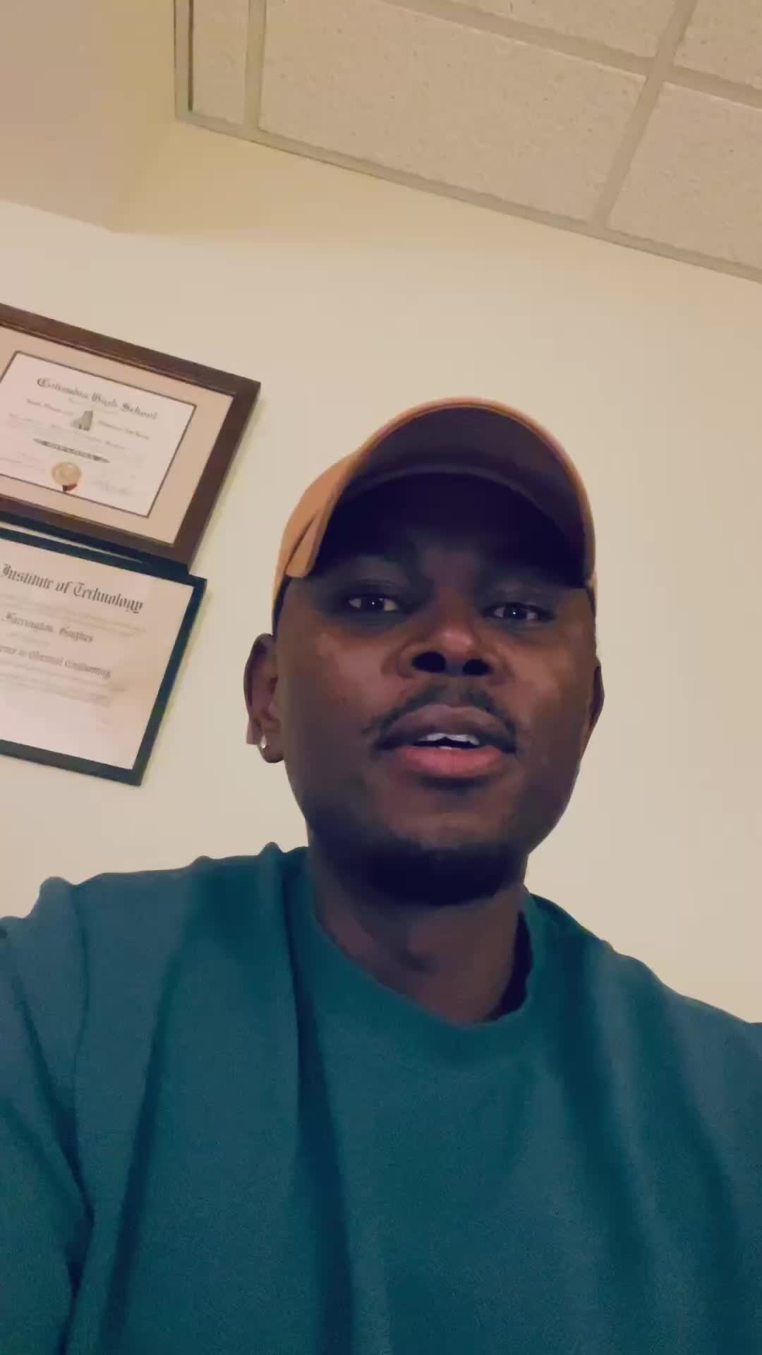 @UncleLangé 🇺🇸🇿🇦