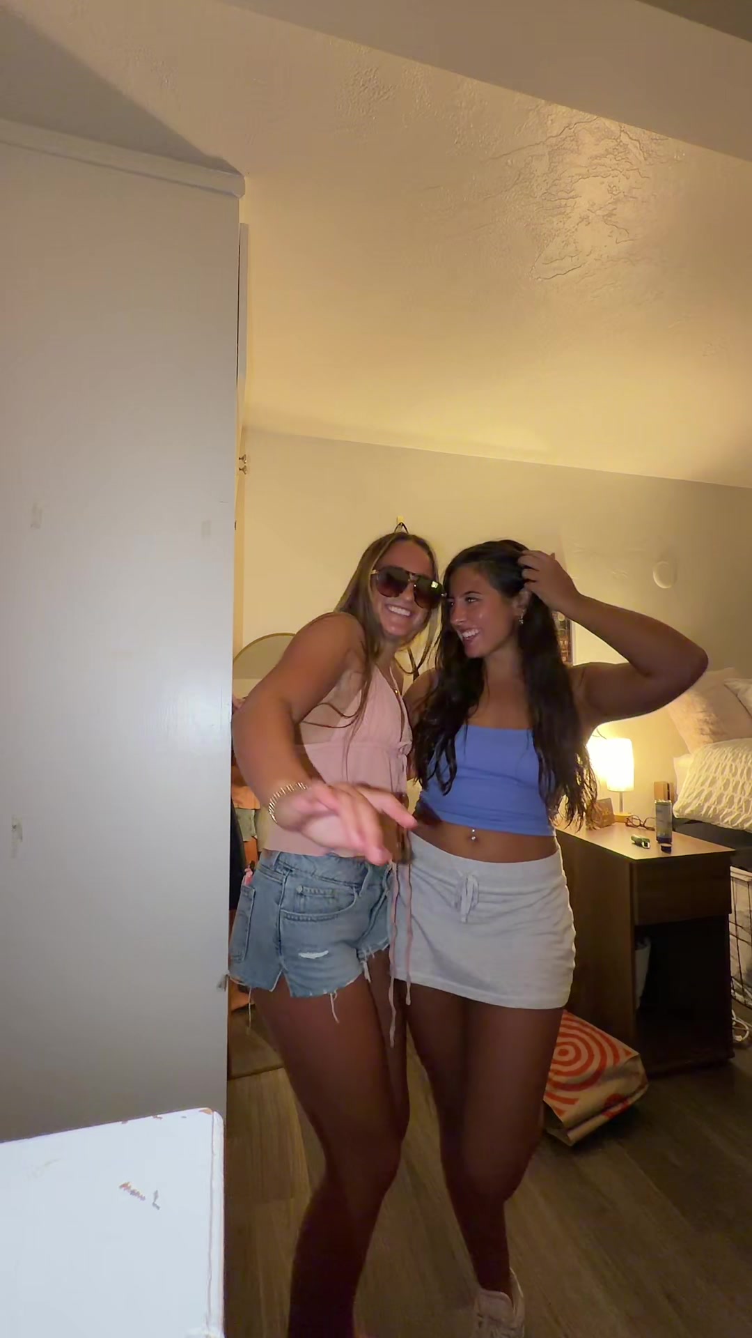 @arielloveskittens