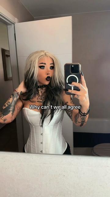 @Em🖤