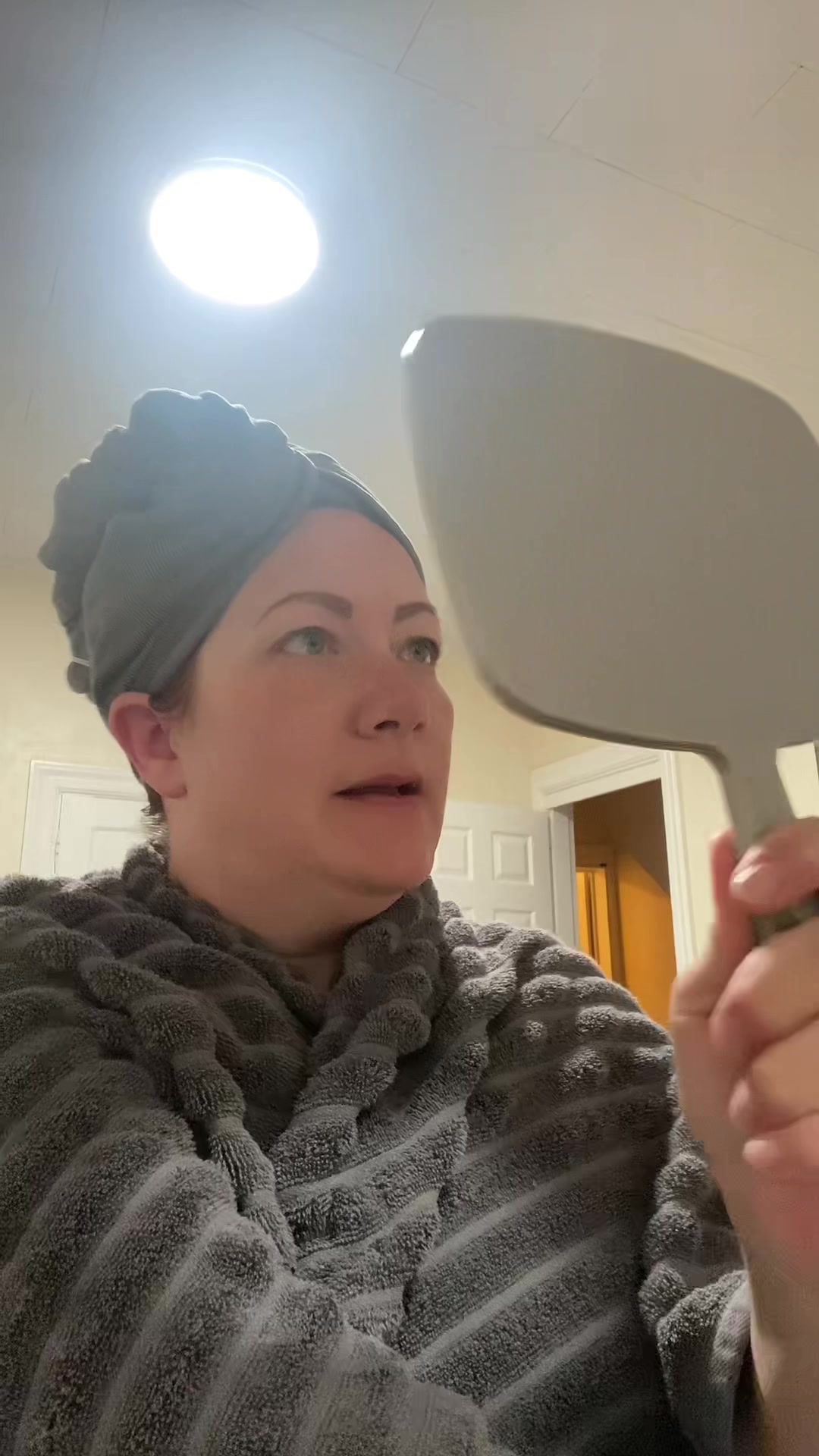 @TheGirlWithOneArm