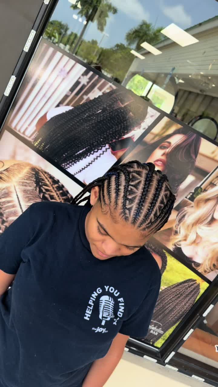 @Vavaa Satisfaction Beauty Bar