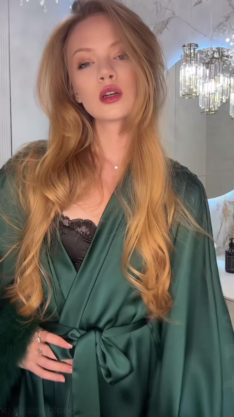 @kissmeblond