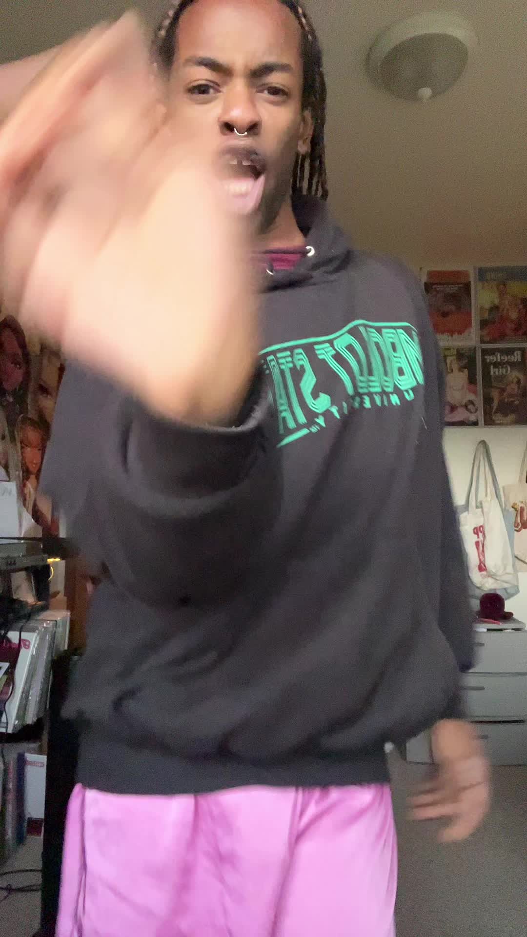 @MJ