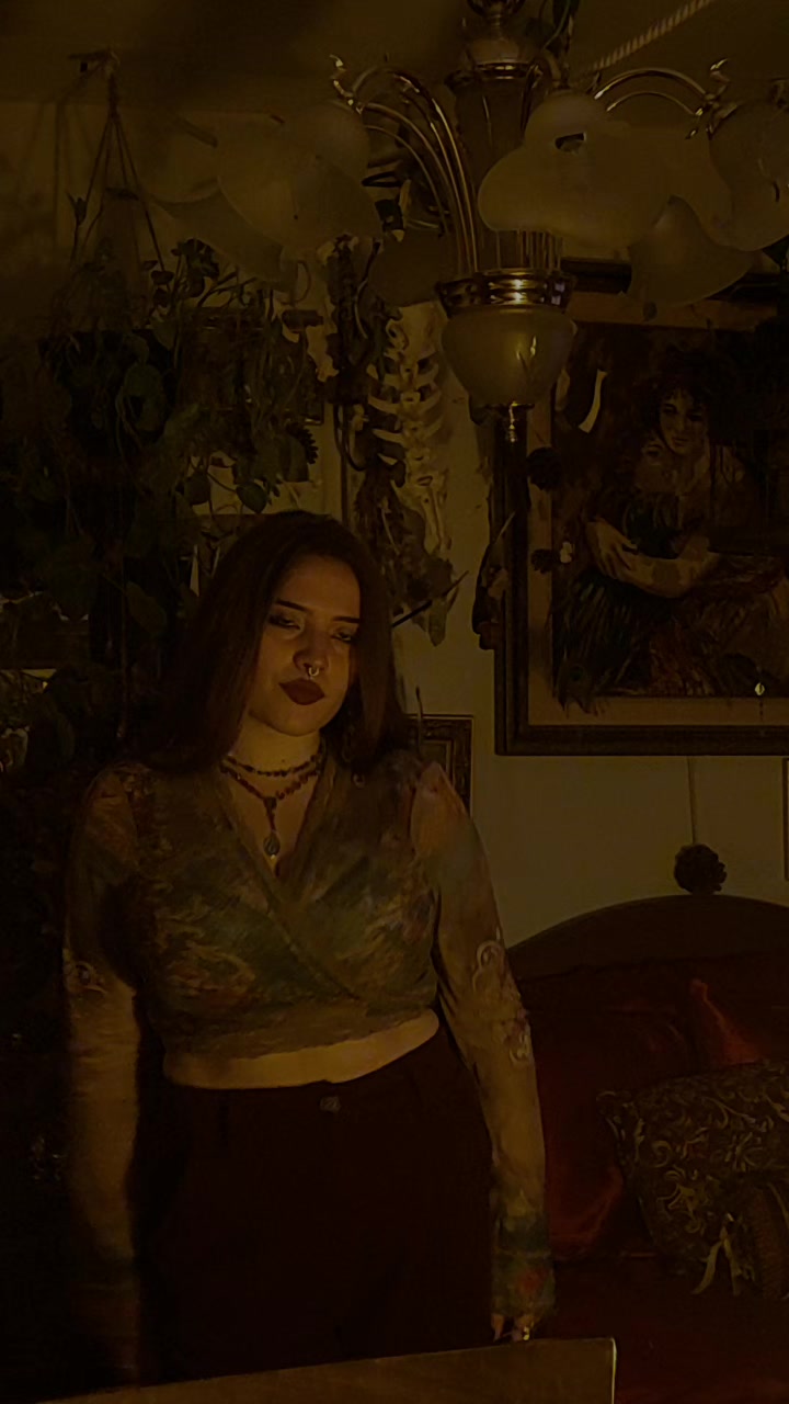 @Sarah_crows