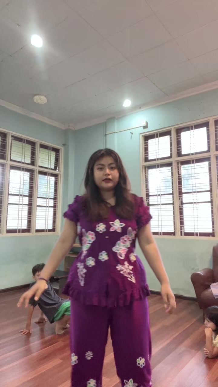 @အုန်းသီး🥥