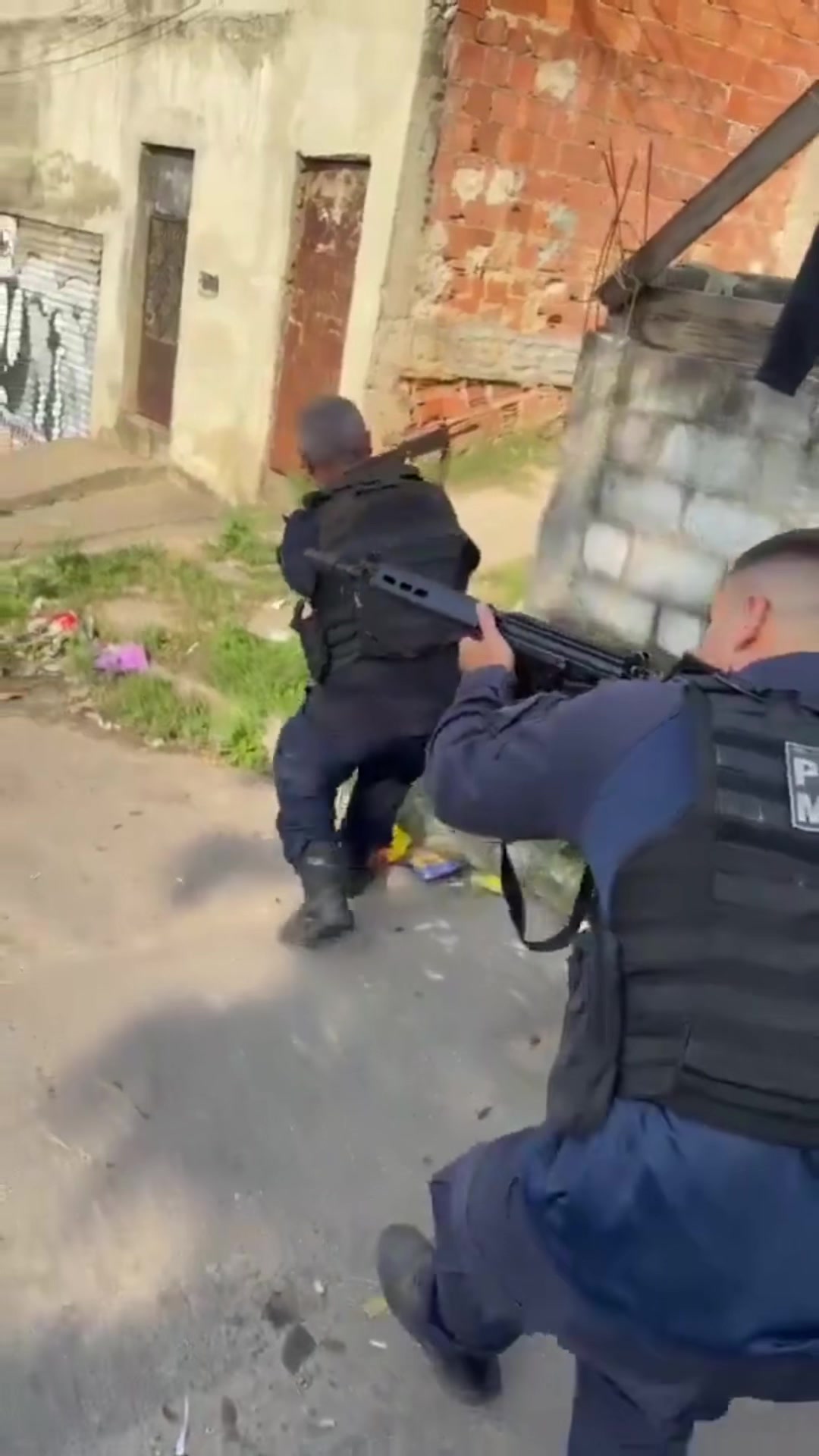 @Frequ&ecirc;ncia policial