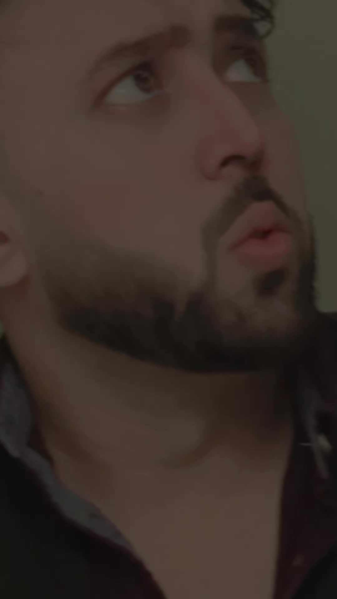@𝘍uzz