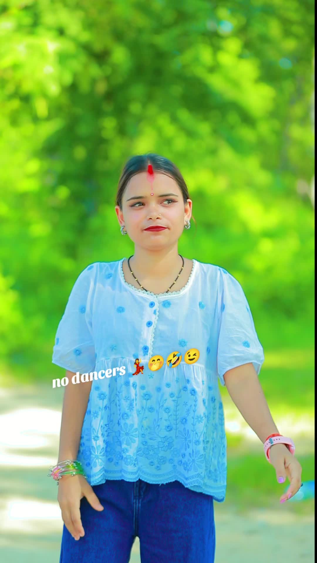 @LaX__मी 💰👀