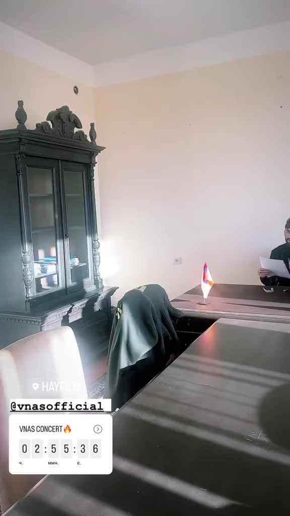 @VnasVVV
