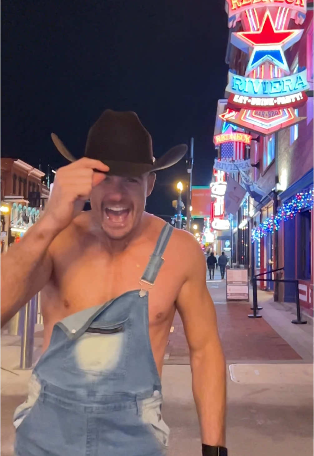 @GraysonWallerWWE