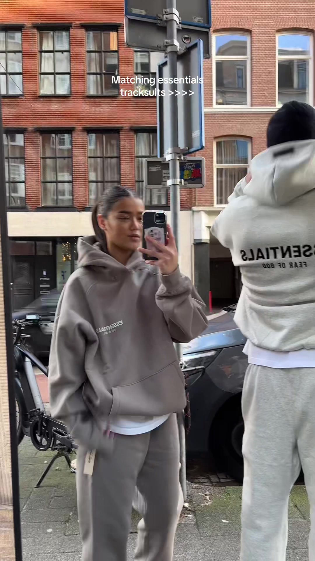 @𝐄𝐋𝐘𝐑𝐀 𝐖𝐄𝐀𝐑