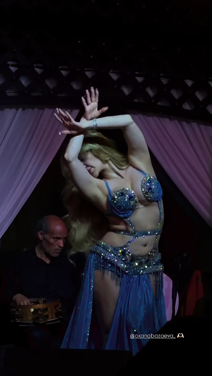 @Oxana Bazaeva