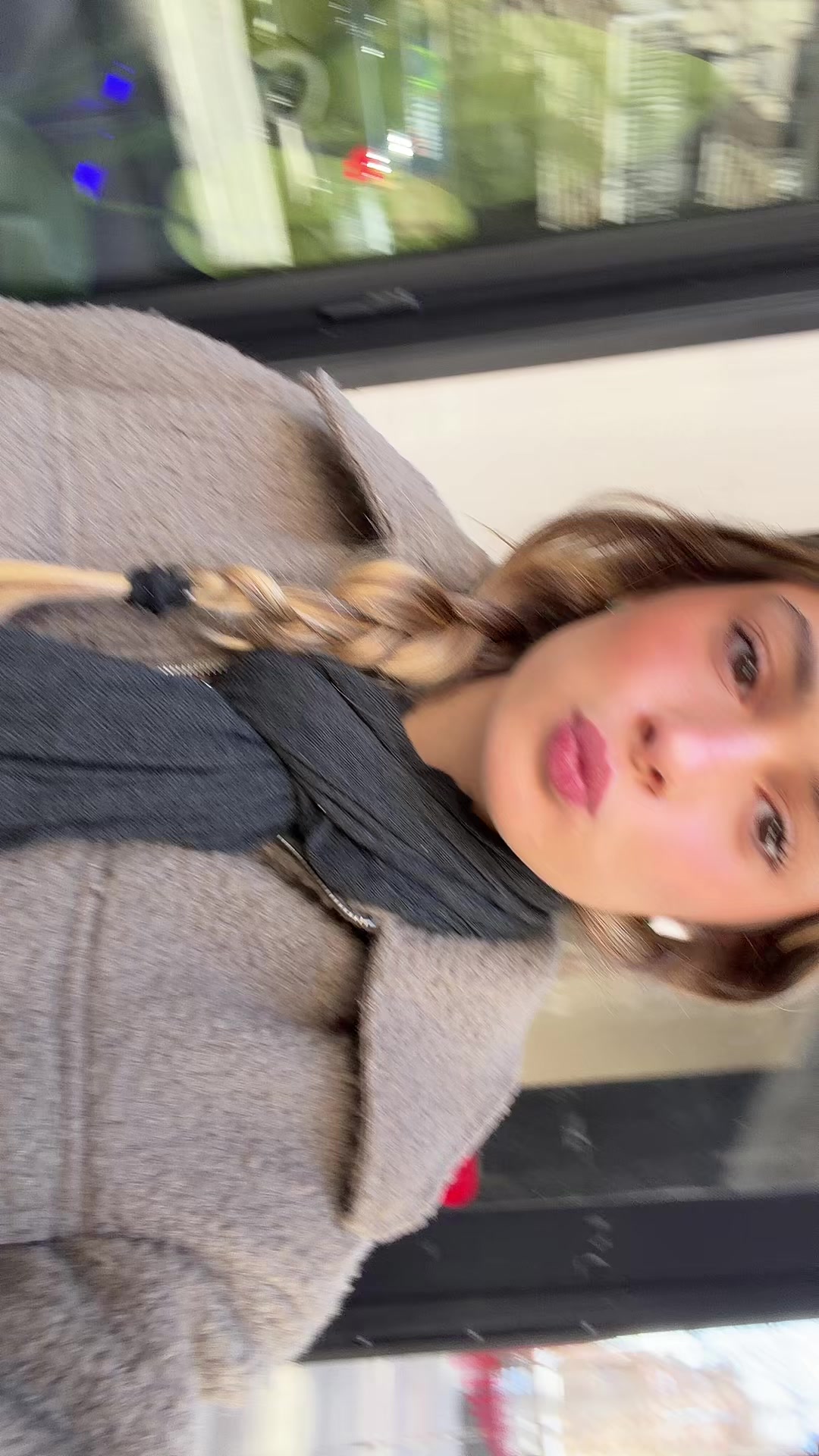 @lariperego