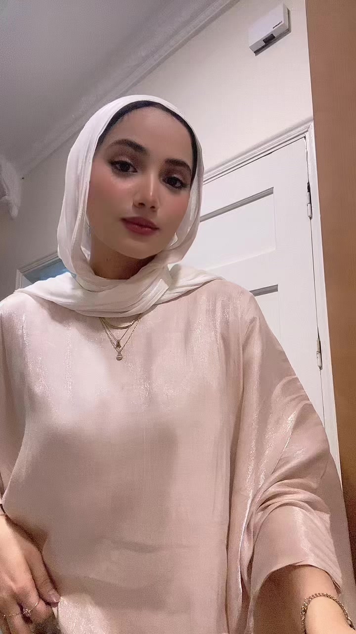 @آَيــَـة
