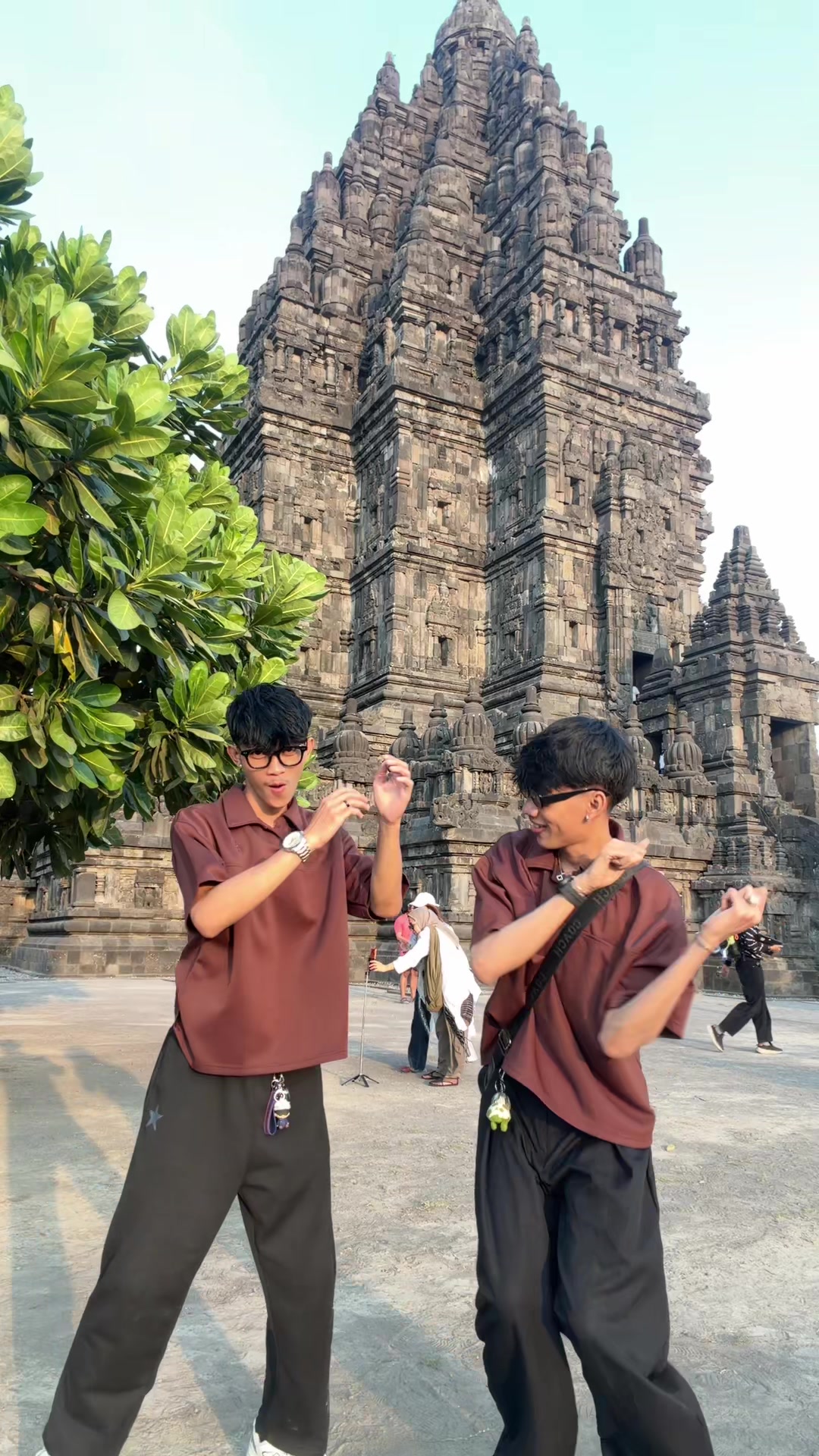 @MassDull_
