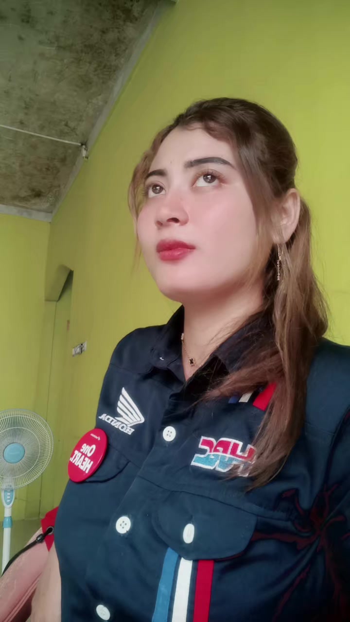 @Acil Hot🔥