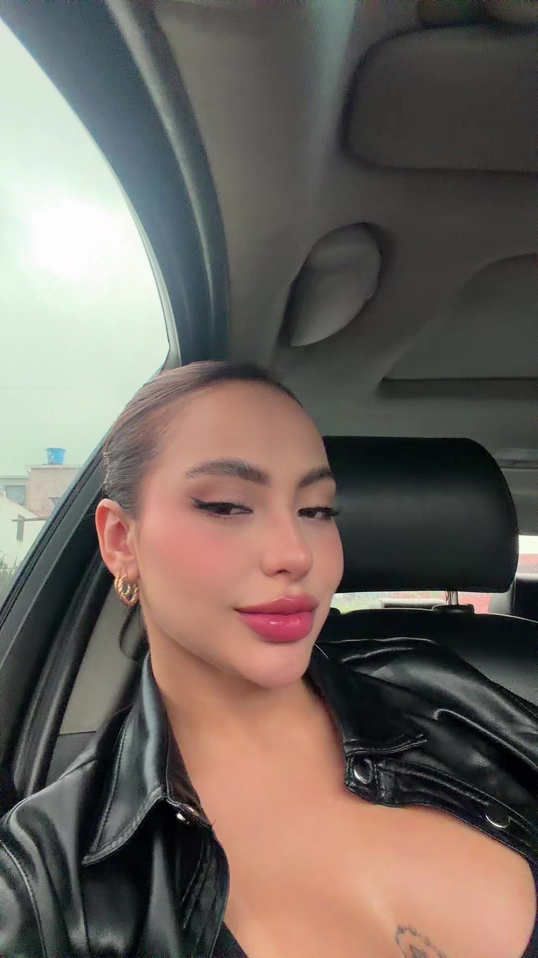 @krisbellbarrios