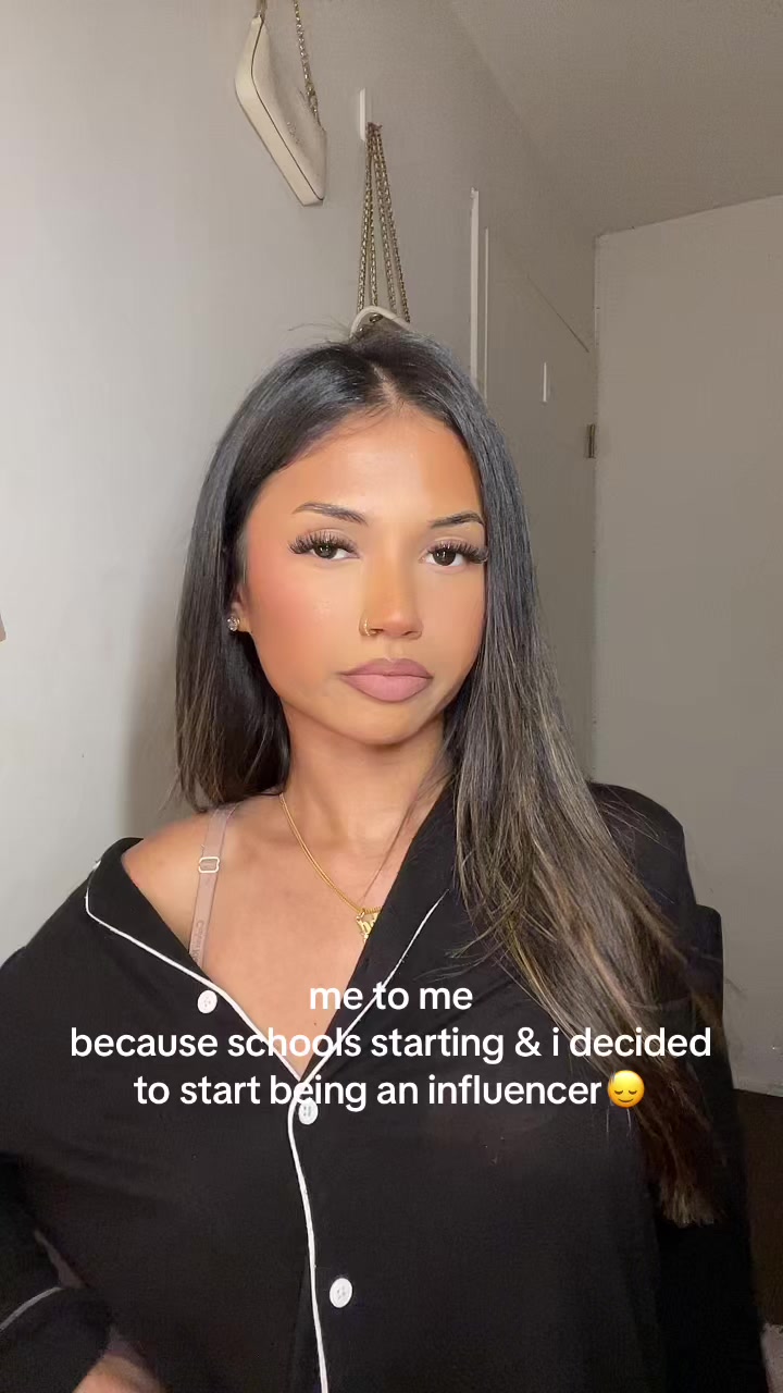@𝒮