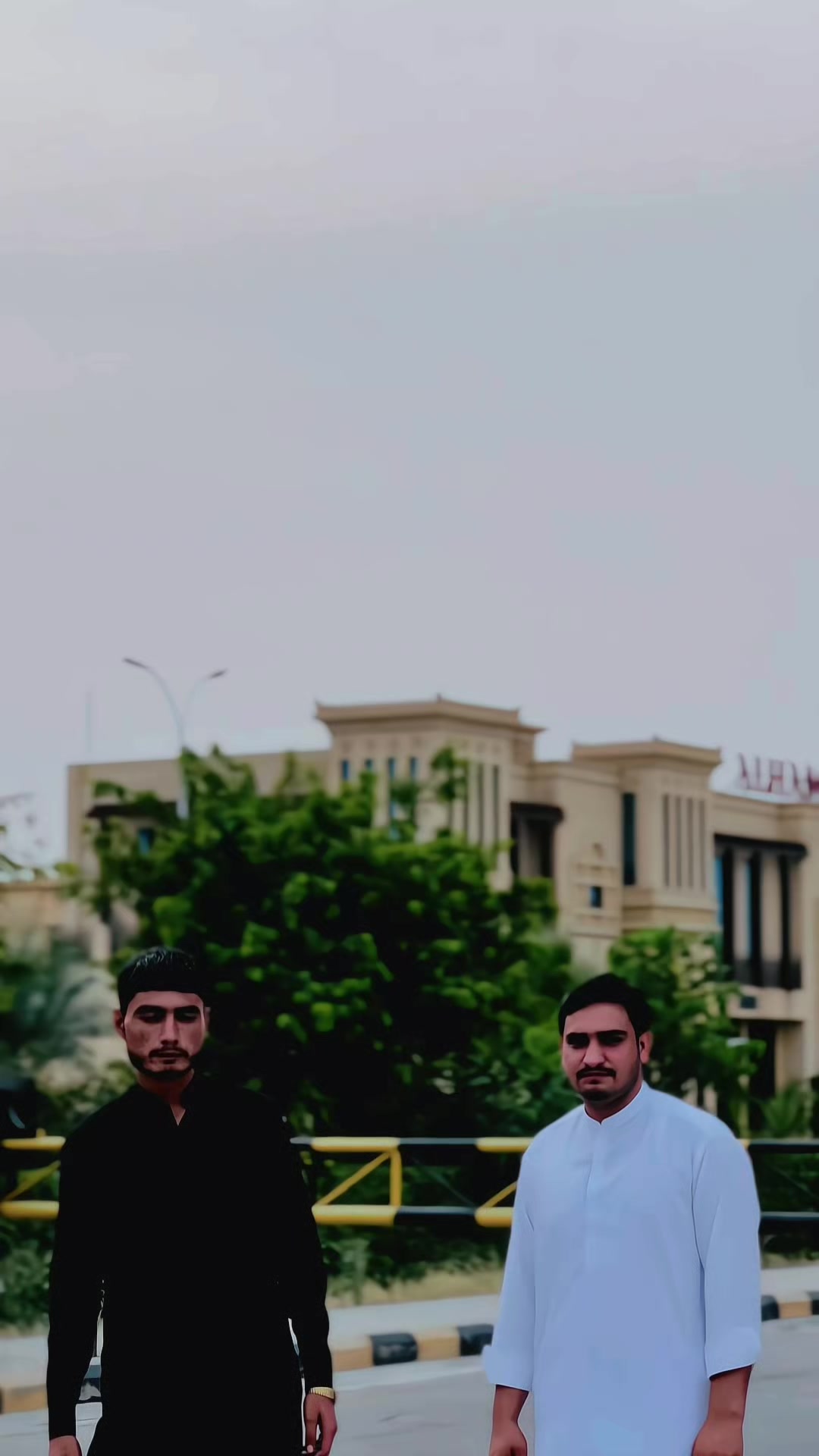 @آفریدی 🦅