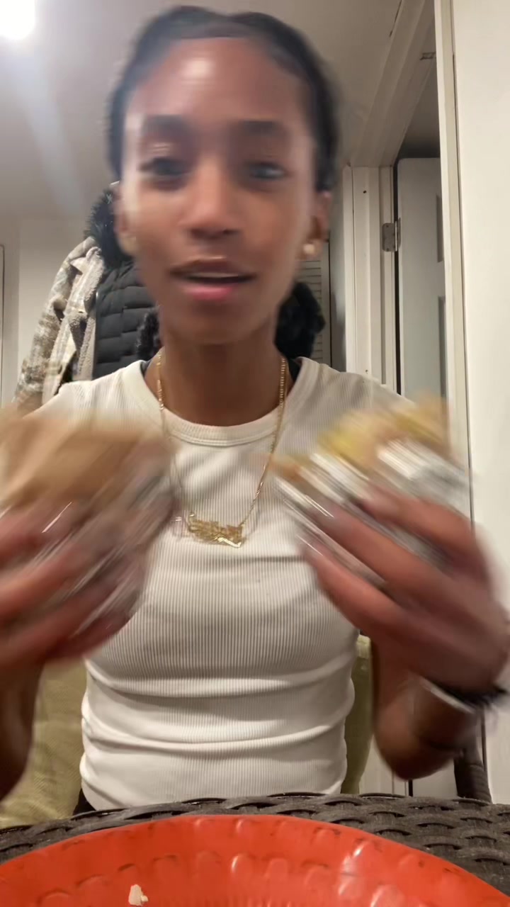 @lookat.liyah