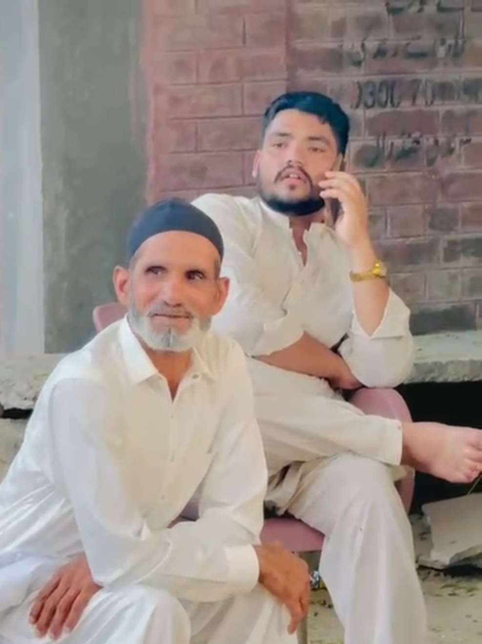 @Mr_zaheer_08