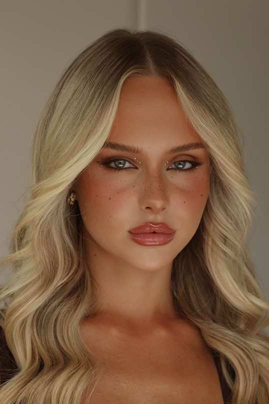 @Makeup by Nicole Jane