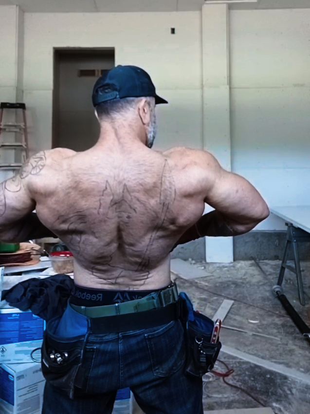 @Flesh_artist_1985