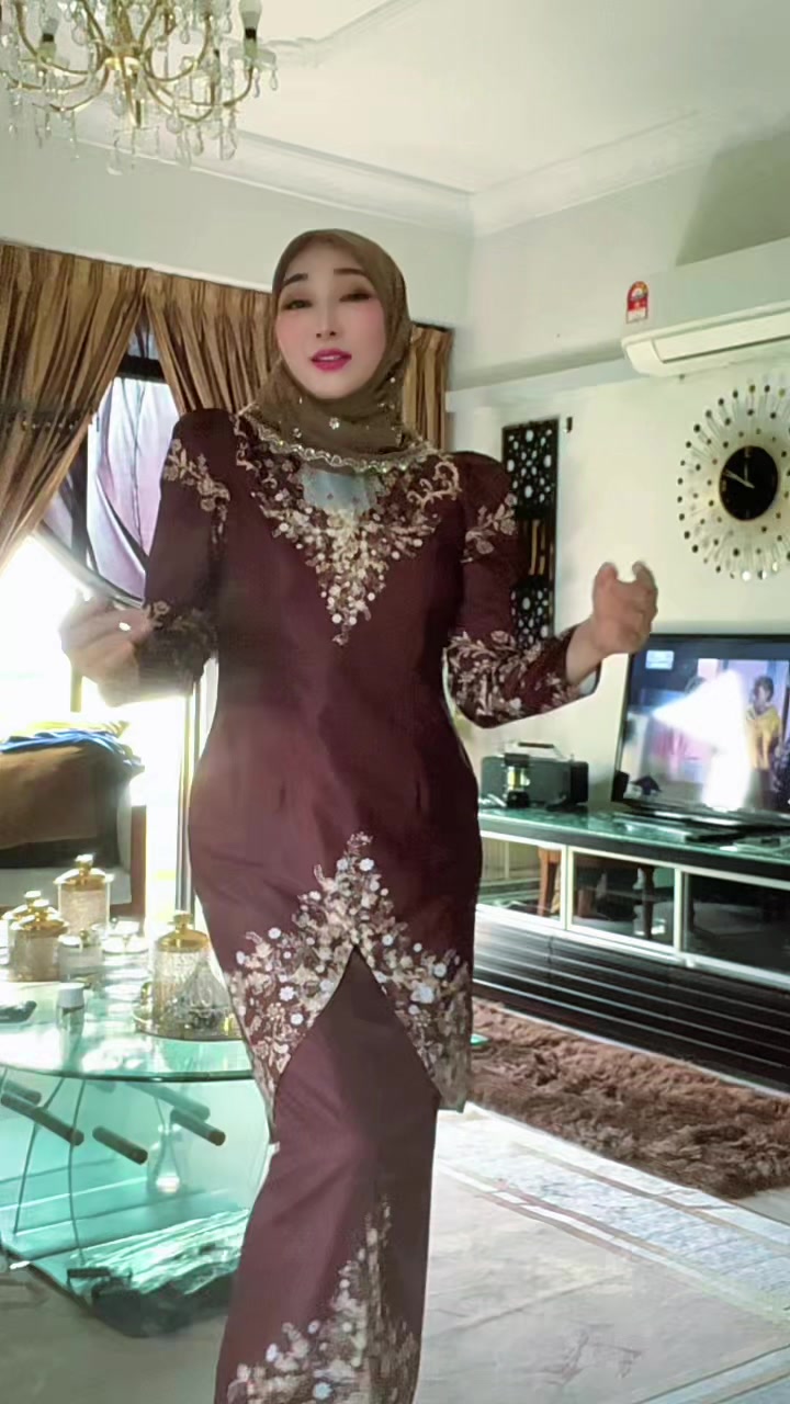 @Anies manja