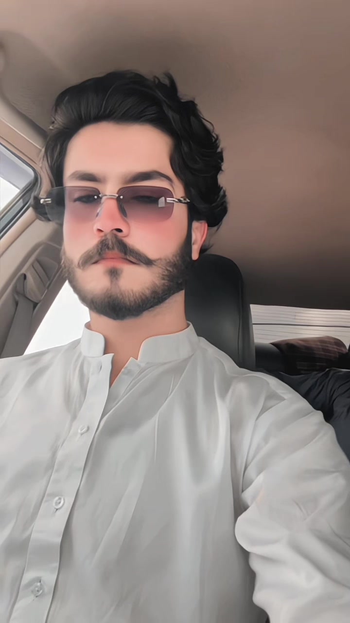 @𝑯🥀بلوچ