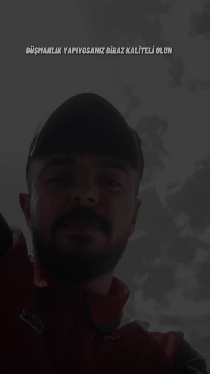 @🦅