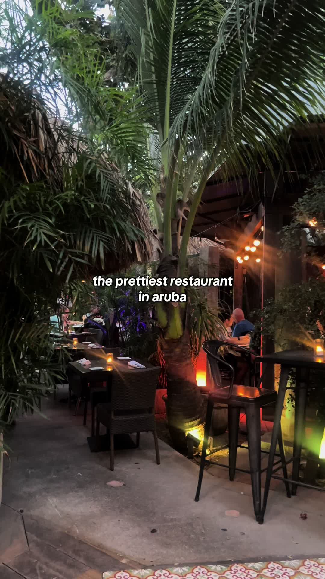 @Alyssa | travel & lifestyle