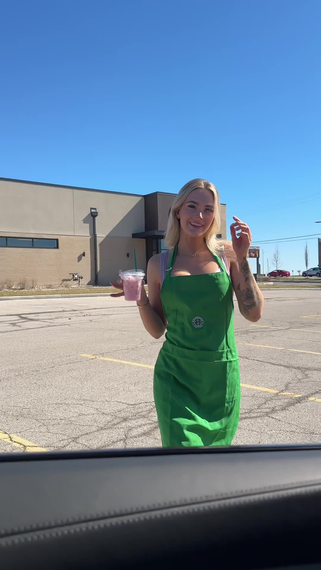 @itskellicarter