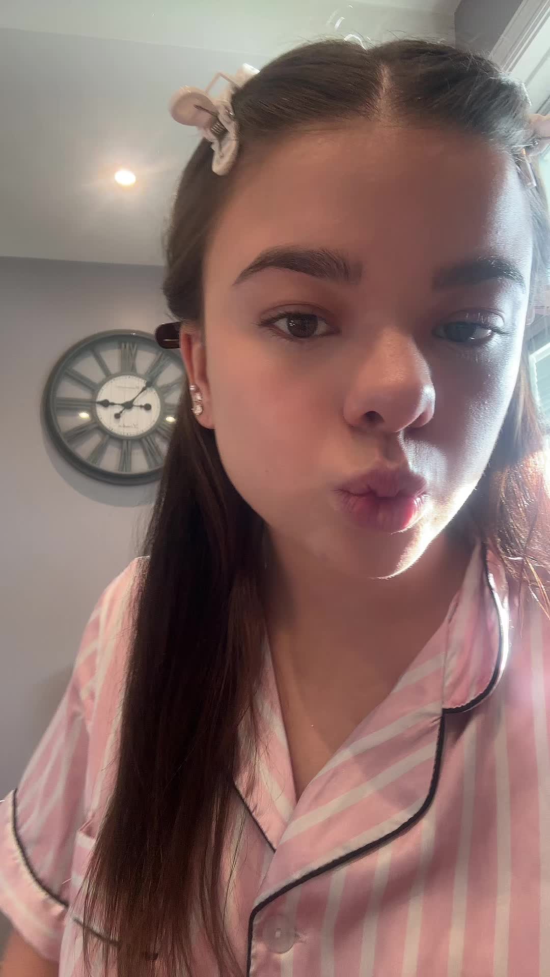 @lily