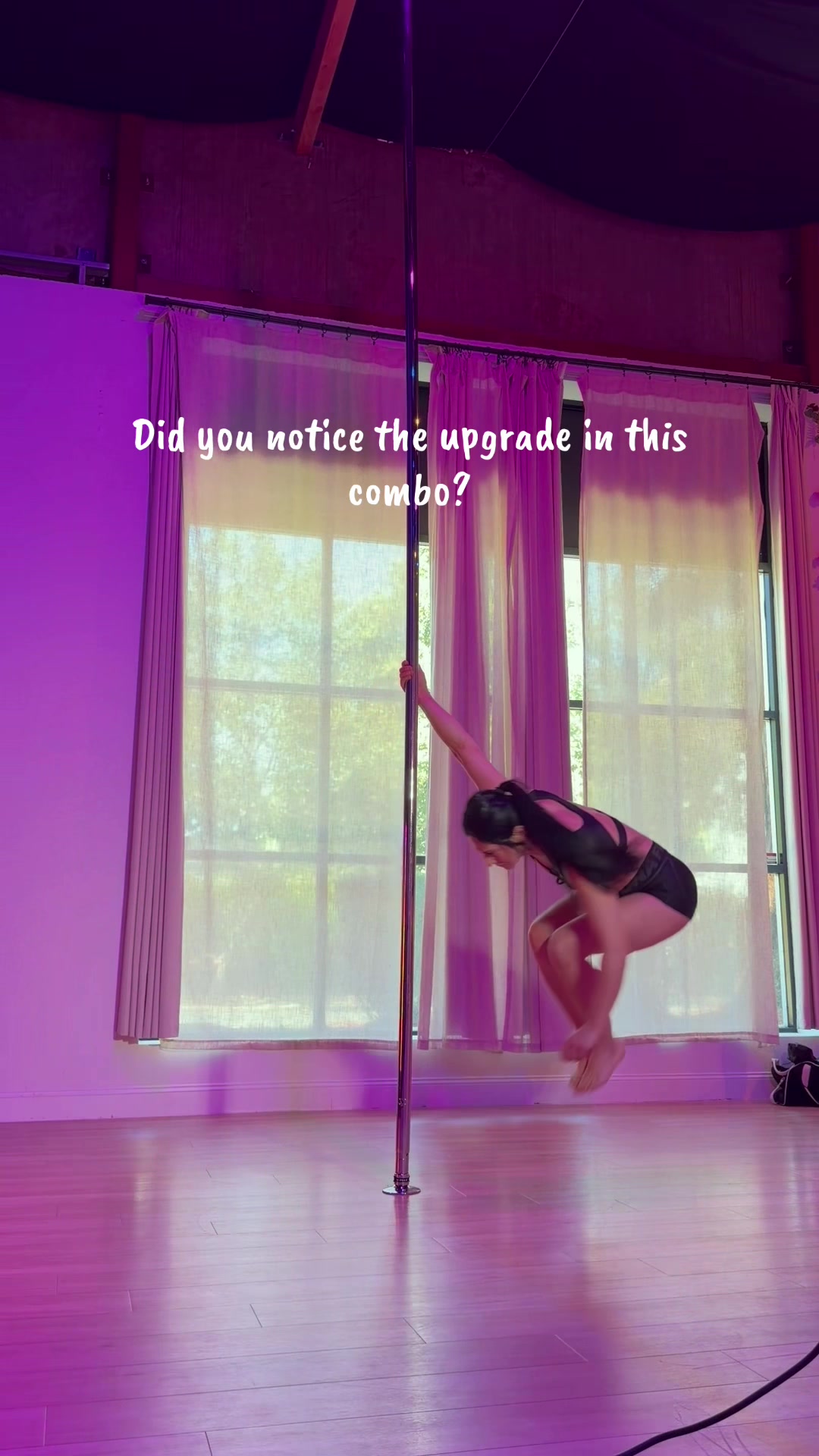 @ElaPoleDance
