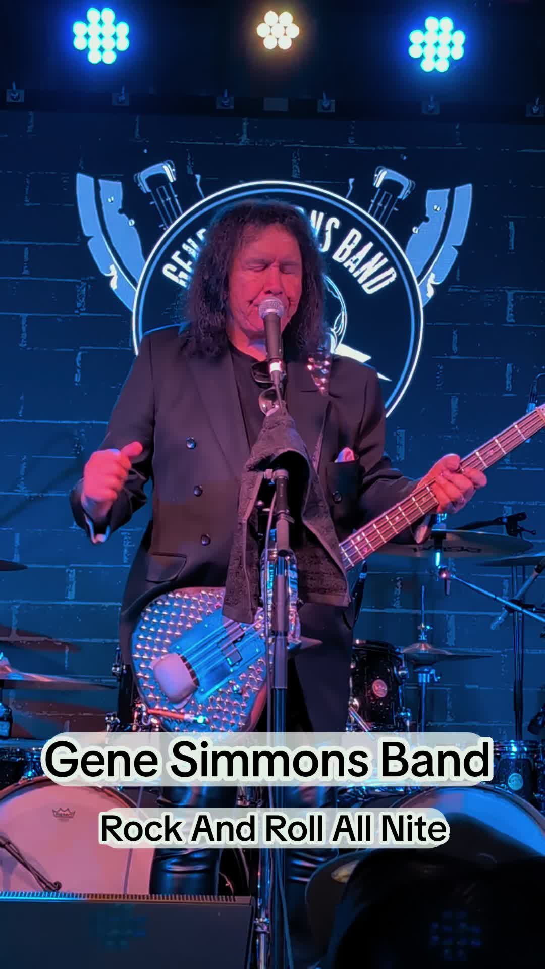 @Rock Star Relics