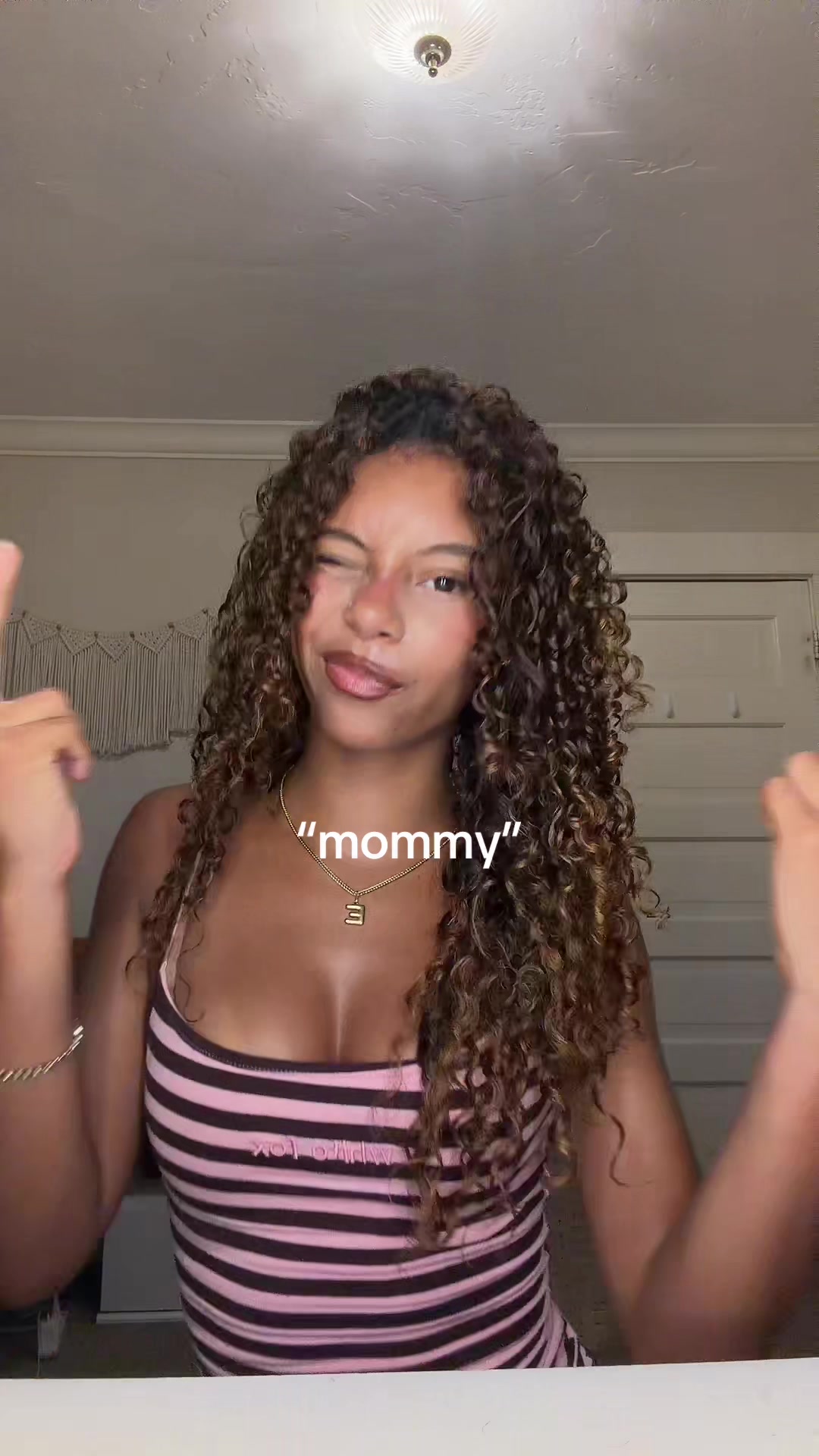@elletheyapper