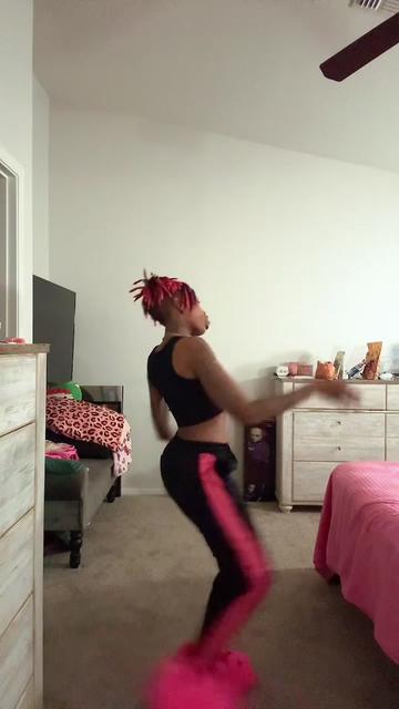 @MzIconic