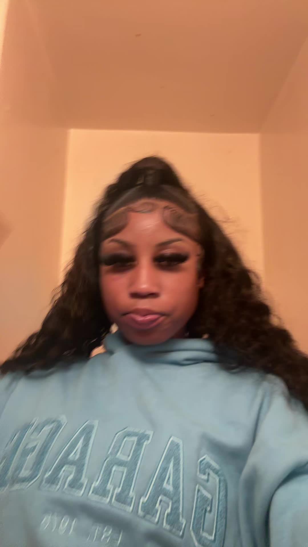 @rayneezy
