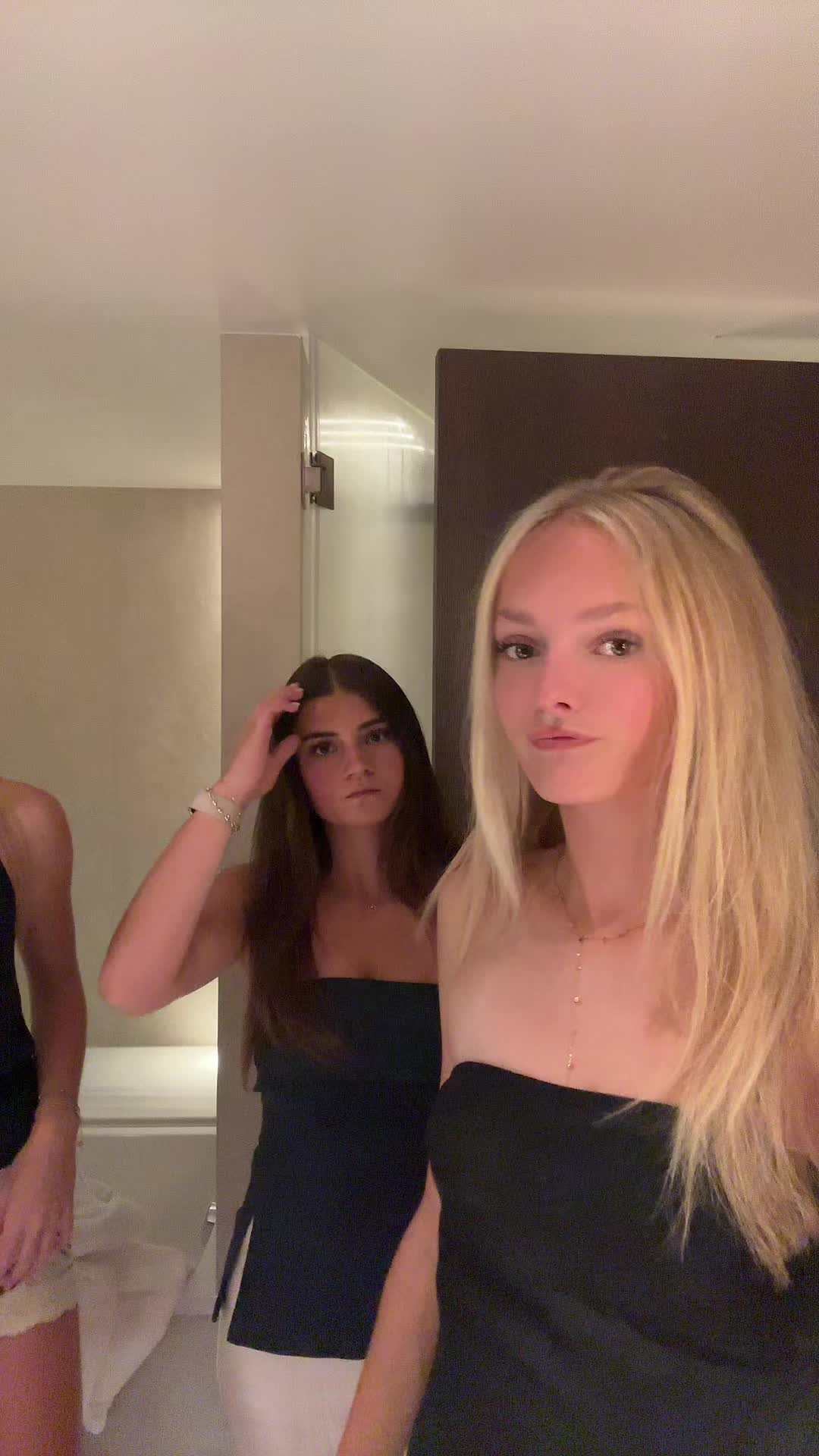 @elsandersonn